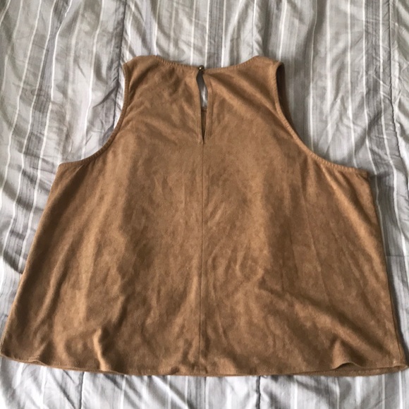 Crop top - Picture 2 of 3